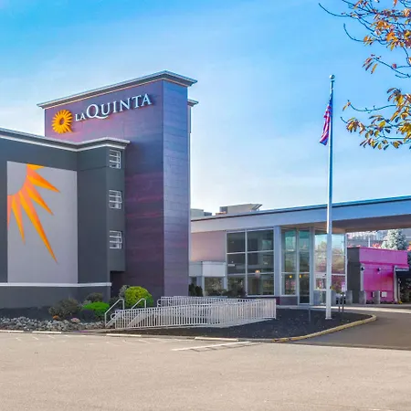 La Quinta By Wyndham Clifton/Rutherford